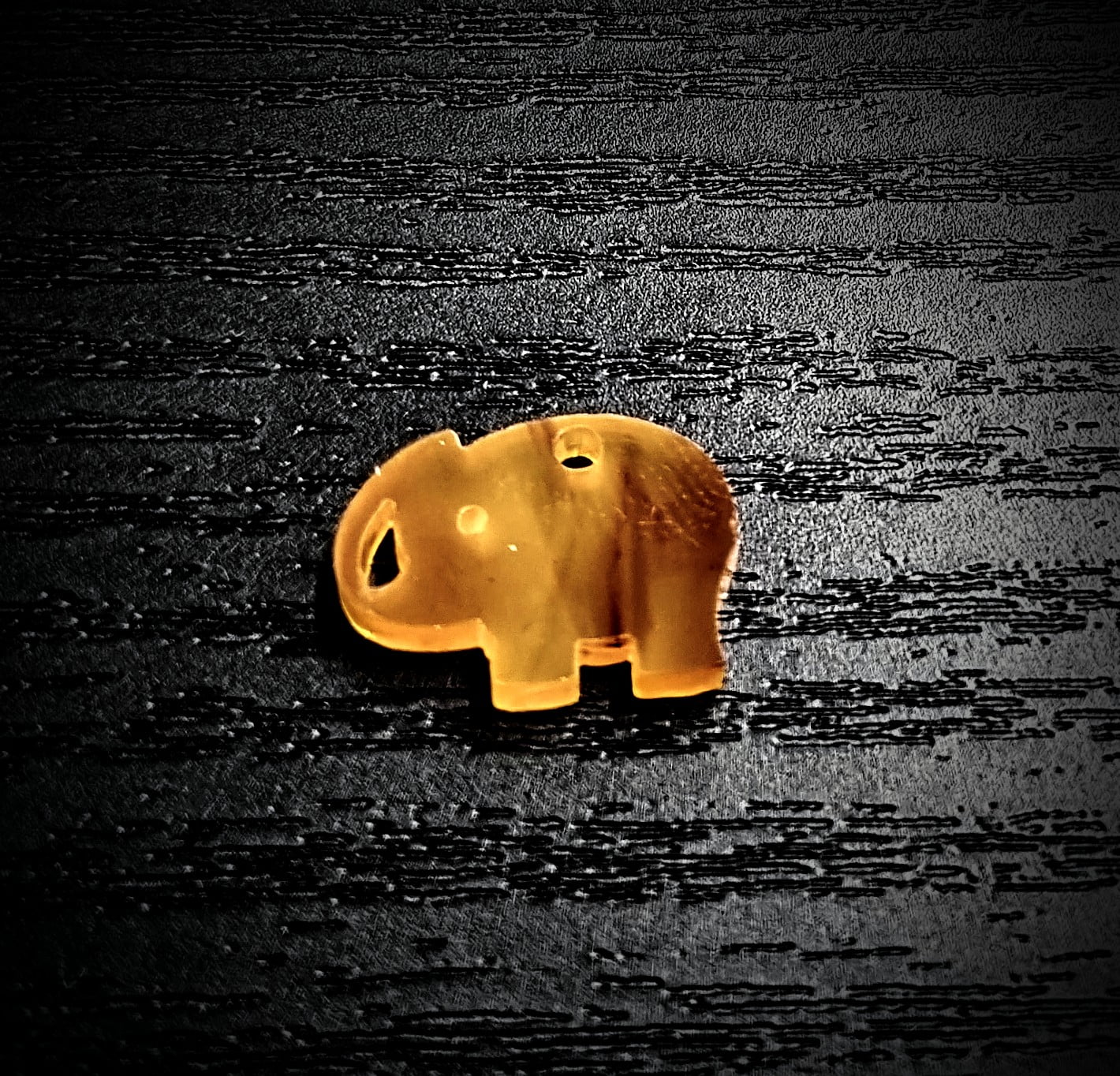 MINI PINGENTE ELEFANTE ACRILICO 11,6MM X 16,6MM - UND