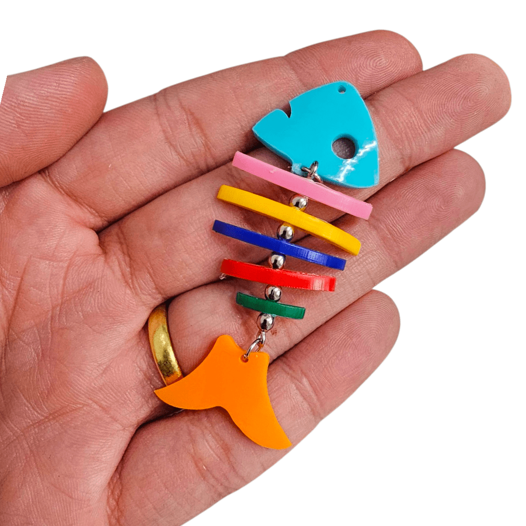 PINGENTE ESPINHA DE PEIXE ARTICULADO - 74MM X 29MM - UND