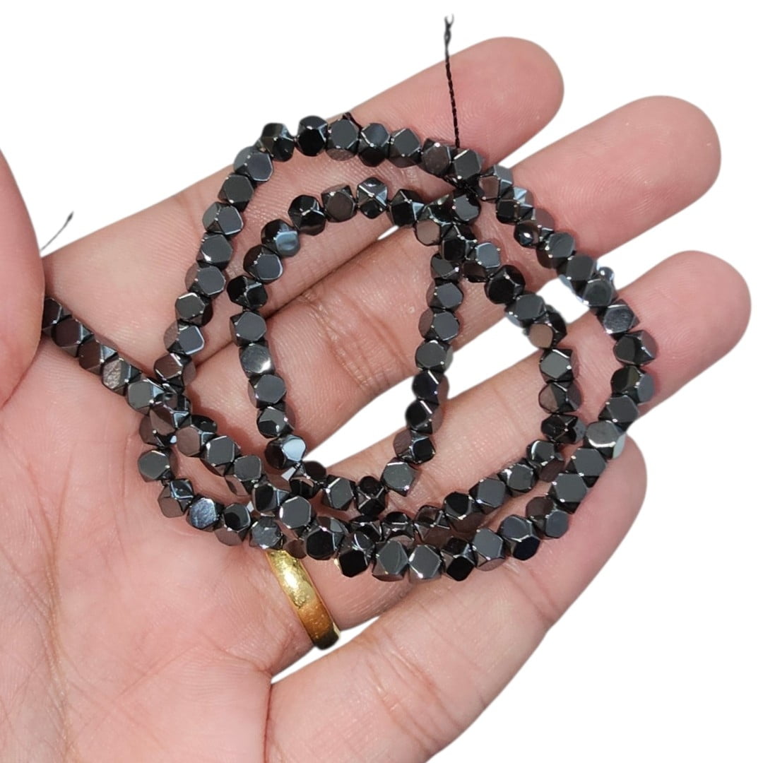 FIO PEDRA HEMATITA CUBO FACETADO - 3,8MM X 5,7MM - UND