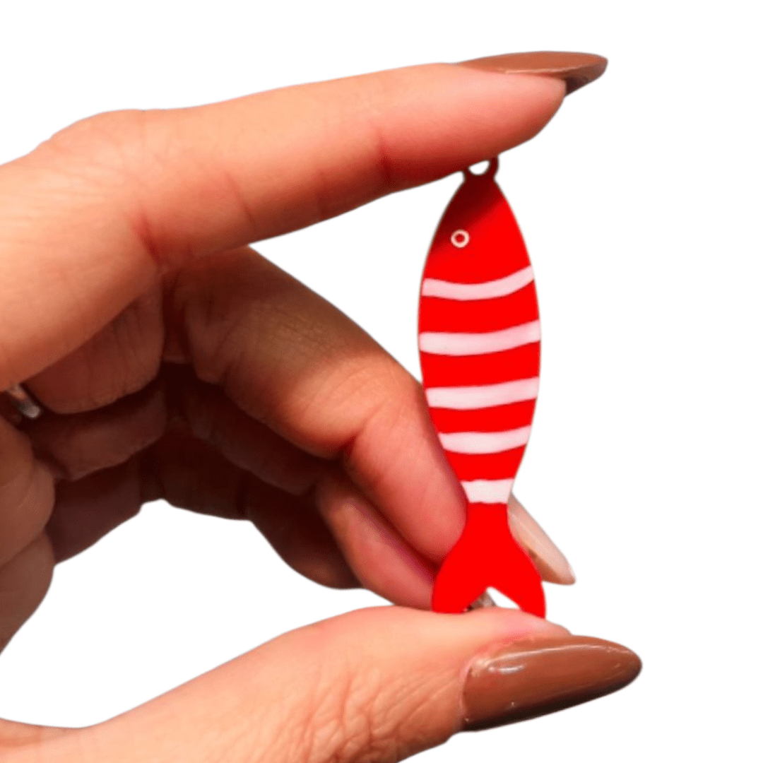 PINGENTE ACRILICO PEIXE - FAIXA - 49,7MM X 12,6MM - UND