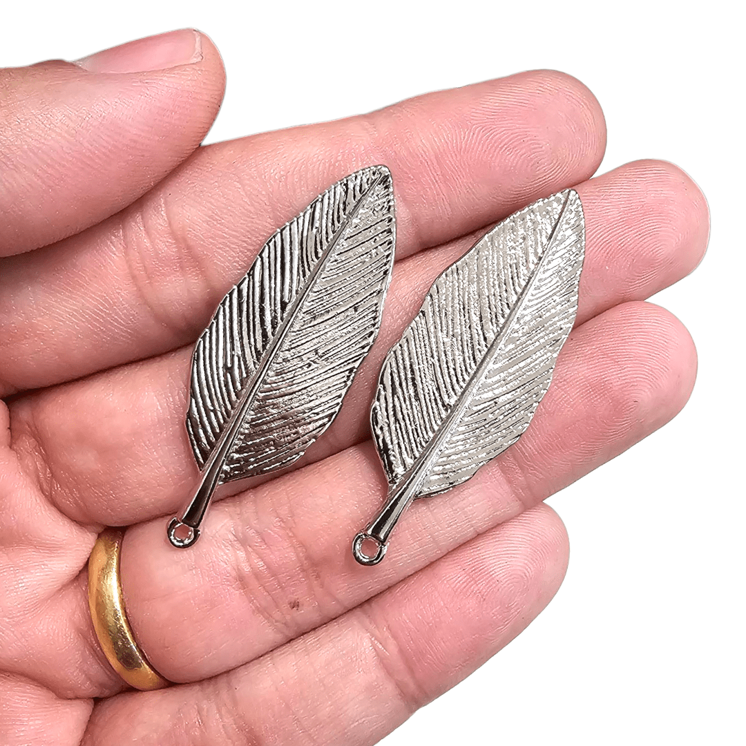 PINGENTE FOLHA 11025 - 48,3MM X 17,8MM - UND