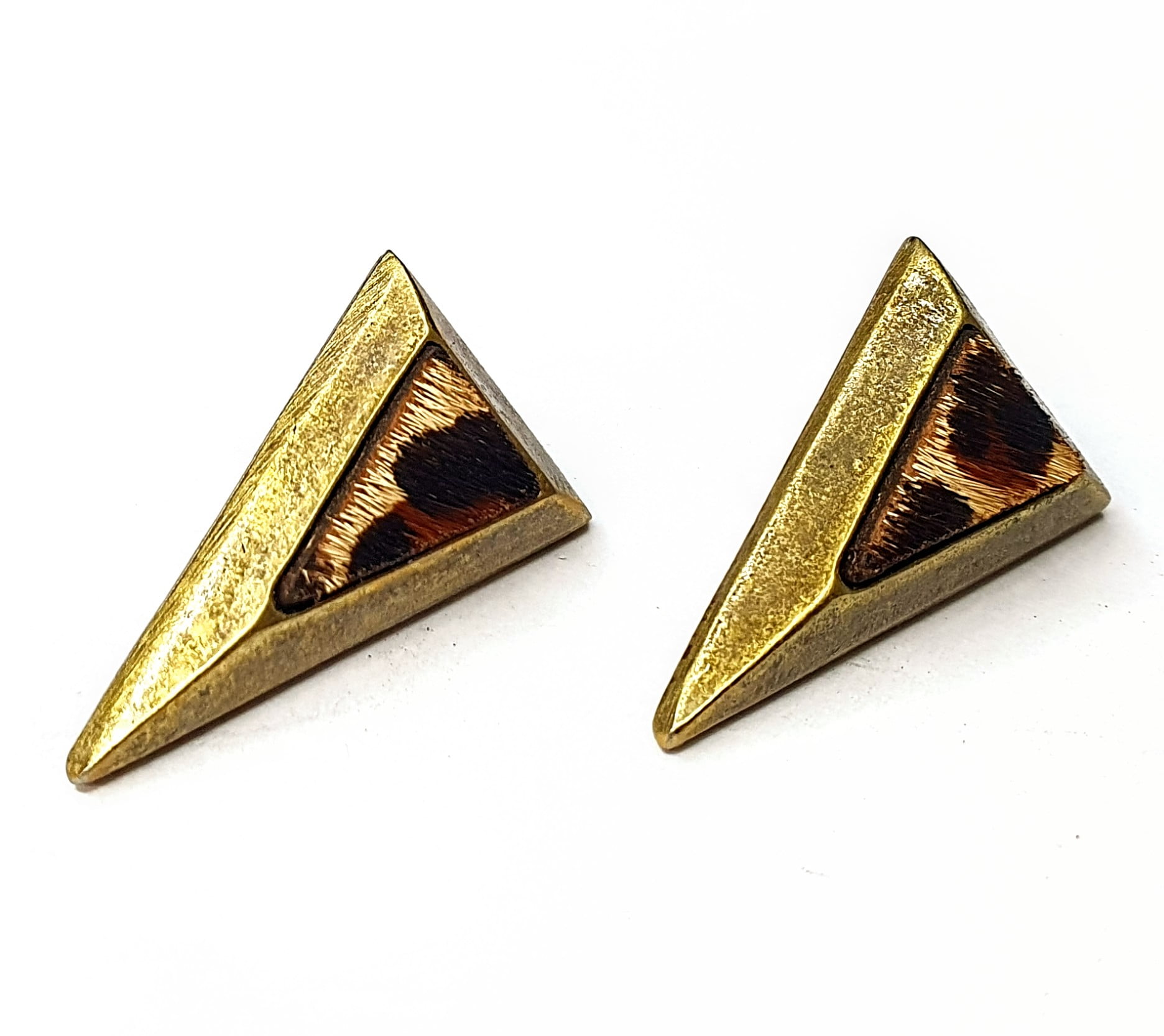 PINO DE BRINCO TRIANGULO ONÇA PINTADA 33,7MM X 19,7MM PAR 