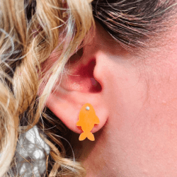 BRINCO PEIXINHO - BRILHO - 17MM X 10MM - PAR