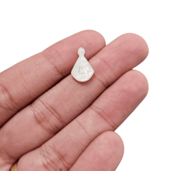 PINGENTE MINI NOSSA SENHORA APARECIDA MADREPÉROLA - 15MM X 10MM - UND