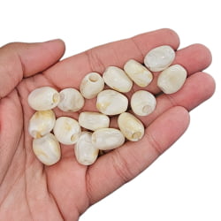 CONTA OVAL EM RESINA MARMORIZADO - 16,2MM X 13,6MM - 50GR