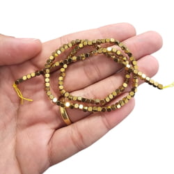 Fio de Hematita Dourada Cubo Facetado - 2.9MM - UND Fio de Hematita Dourada Cubo Facetado - 2.9MM - UND