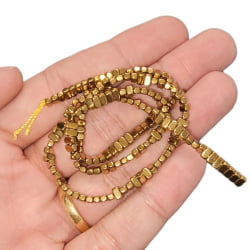 Fio de Hematita Dourada (Cubo/Retangular) – 4,2mm x 2,2mm - UND Fio de Hematita Dourada (Cubo/Retangular) – 4,2mm x 2,2mm - UND