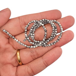 Fio de Pedra Hematita Facetada - Brilho Metálico Premium - 3MM - UND Fio de Pedra Hematita Facetada - Brilho Metálico Premium - 3MM - UND
