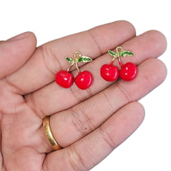 PINGENTE CEREJA ESMALTADA 3D - 20,1MM X 19,7MM - C/2 PINGENTE CEREJA ESMALTADA 3D - 20,1MM X 19,7MM - C/2
