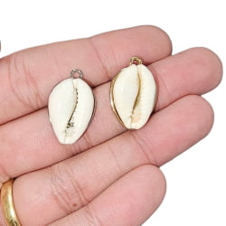 PINGENTE OVAL BUZIOS NATURAL - 1S - 23,4MM X 15,2MM - UND