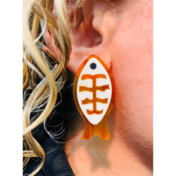 BRINCO ACRILICO PEIXE ESPINHA FX - 44,5MM X 22,6MM - PAR