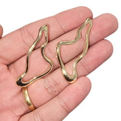 BRINCO DESIGN ORGÂNICO VAZADO - MM6493 - 47,8MM X 21,3MM - PAR