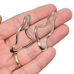 BRINCO DESIGN ORGÂNICO VAZADO - MM6493 - 47,8MM X 21,3MM - PAR