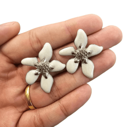 PINO DE BRINCO FLOR ESMALTADO 12830 (13229) - NIQUEL - 28MM X 28MM - PAR 