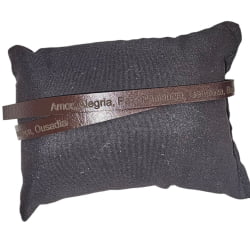 TIRA COURO DIZERES A1 - 34CM X 0,8CM - UND 