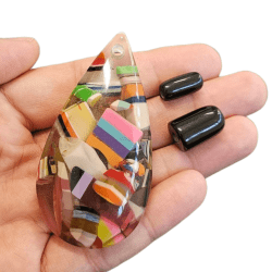 GOTA PINGENTE RESINA 73,7MM X 38,3MM COM TERMINAL - UND
